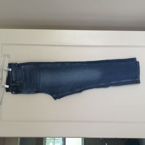 Gap Cigarette high rise 12 short